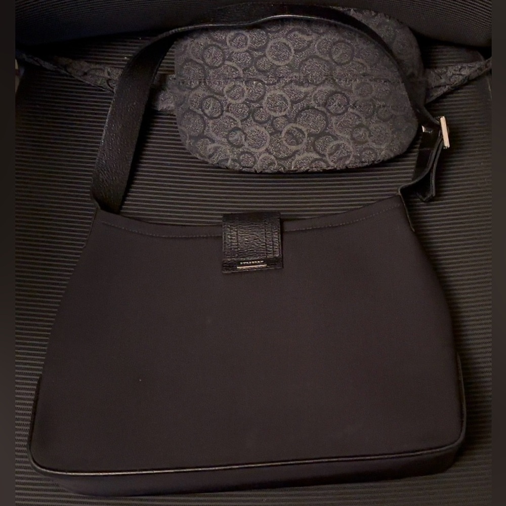 Burberry Authentic Vintage bag